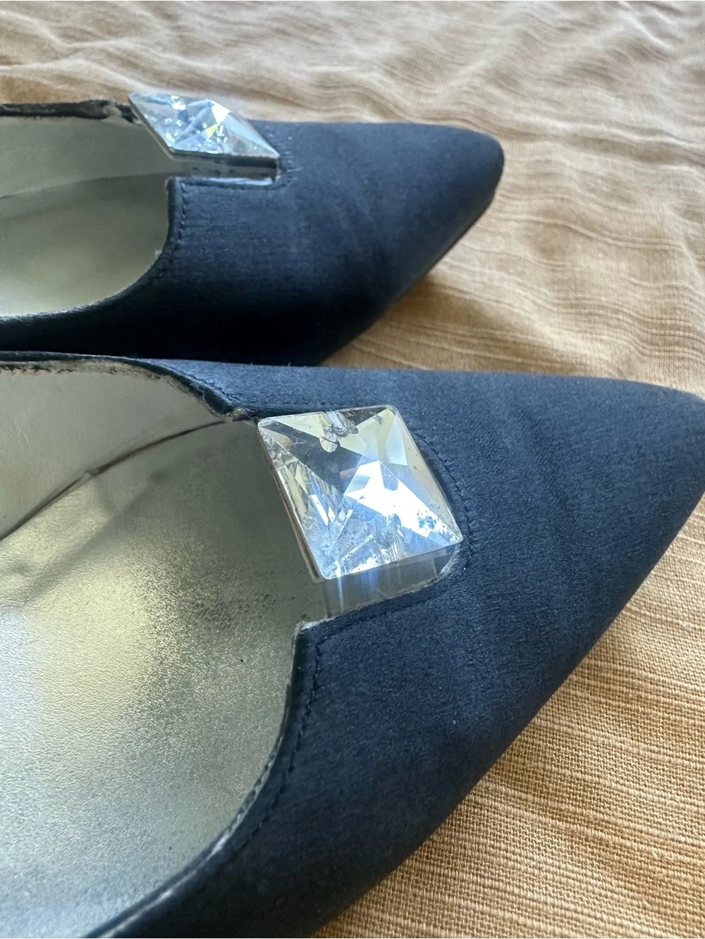 Stuart Weitzman Black Satin Kitten Heels Sling Back 8.5N